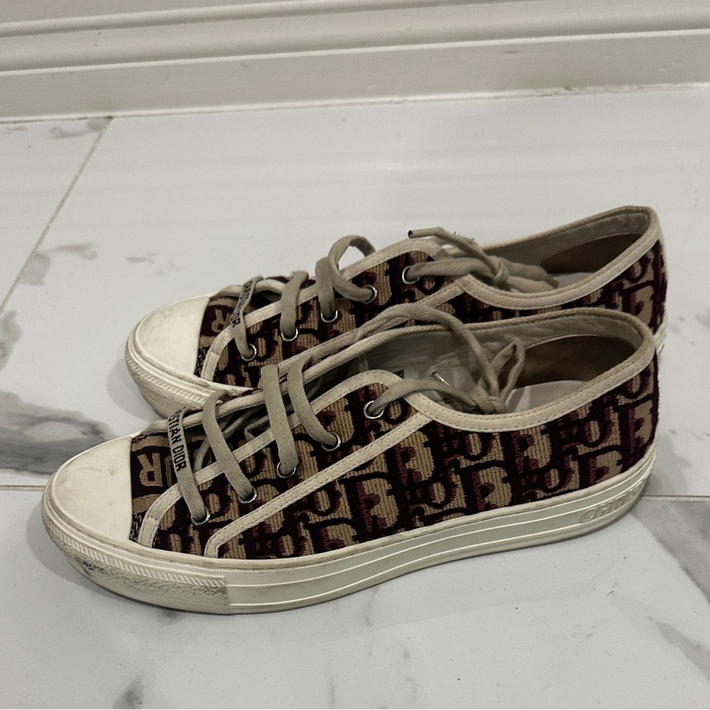 Women used Dior sneakers size 38